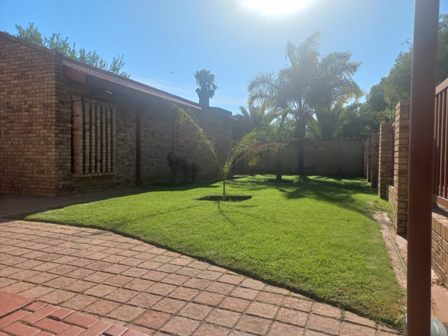 4 Bedroom Property for Sale in Jan Cillierspark Free State